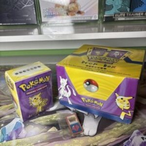 1999 Vintage Pokemon Pikachu Mewtwo Ultra Pro ZAP Deck Box WOTC SEALED + Badge + Collectables Collectable Card Games box sigillati